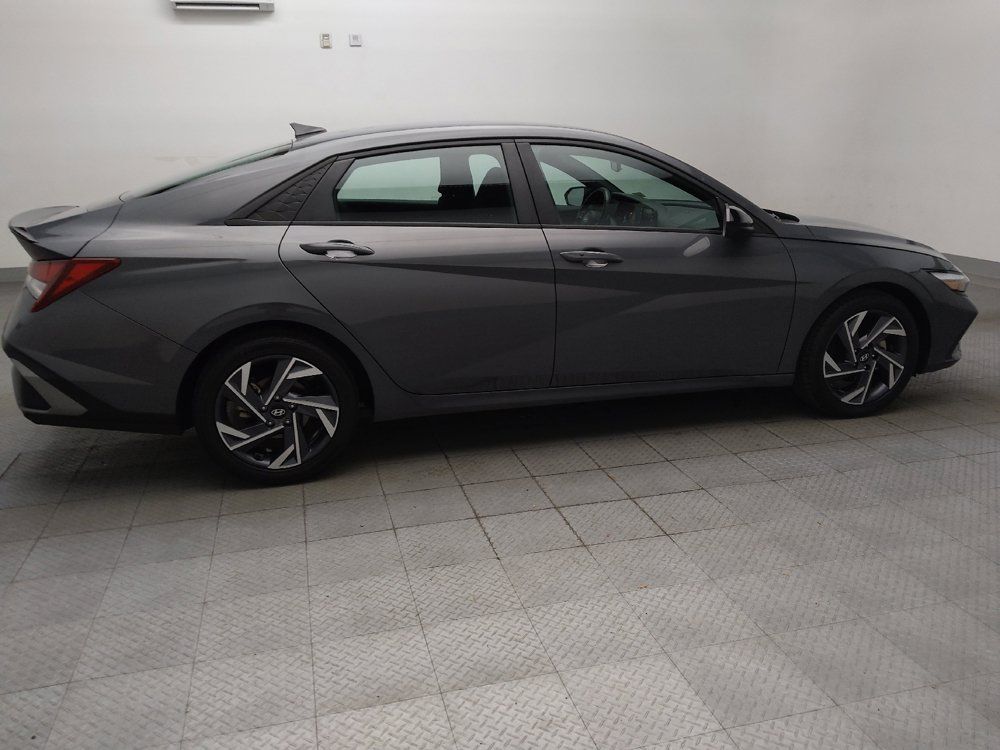 Used 2025 Hyundai Elantra Sport FWD image 10