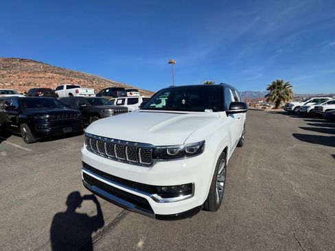 Used 2023 Jeep Grand Wagoneer L Series II image 1