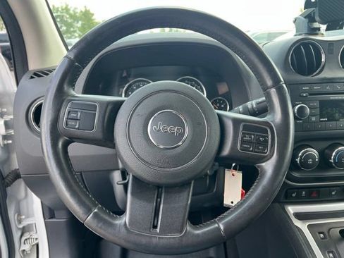 Used 2014 Jeep Compass Latitude w/ Sun/Sound Group AWD/4WD image 12