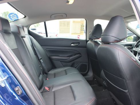 Used 2024 Nissan Altima 2.5 SR FWD image 32