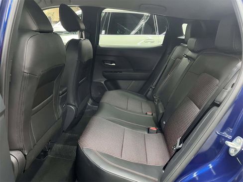 Used 2025 Nissan Kicks SR image 13