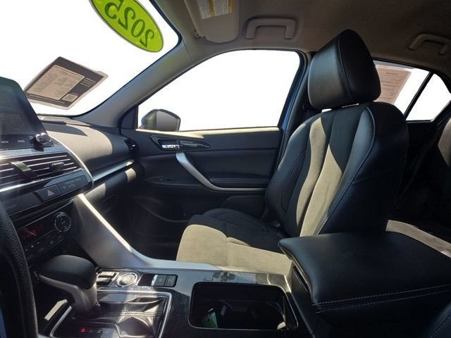 Used 2025 Mitsubishi Eclipse Cross AWD image 11