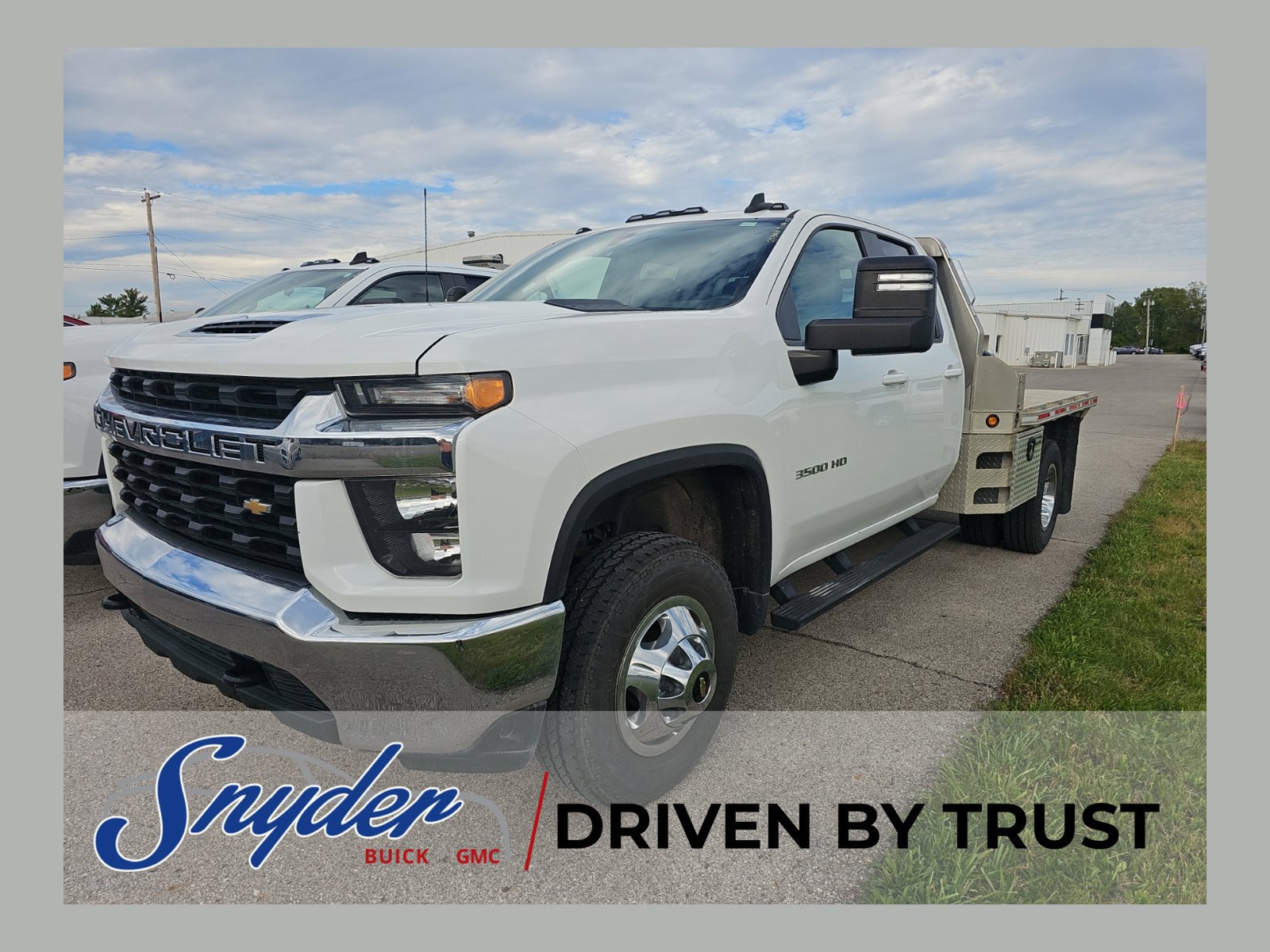 Used 2022 Chevrolet Silverado 3500 LT AWD/4WD image 1