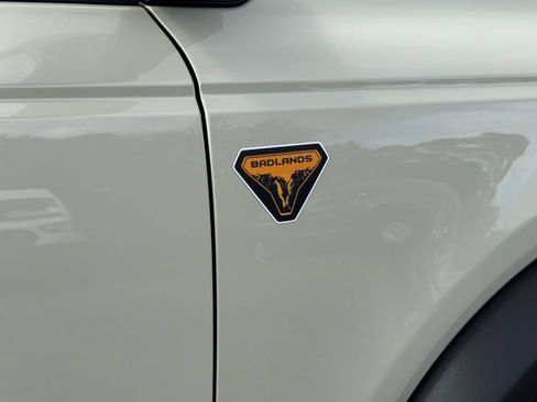 Certified 2025 Ford Bronco Badlands AWD/4WD image 10