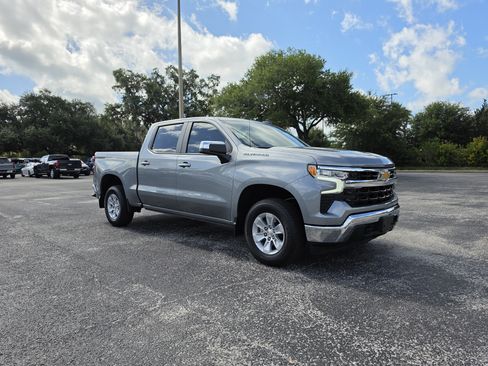 Used 2024 Chevrolet Silverado 1500 LT AWD/4WD image 2