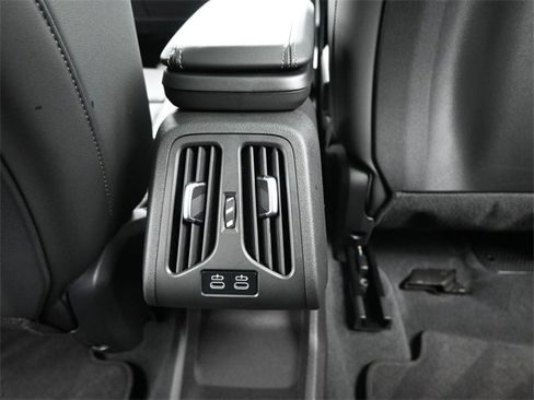 Certified 2025 BMW X2 xDrive28i w/ Premium Package image 24