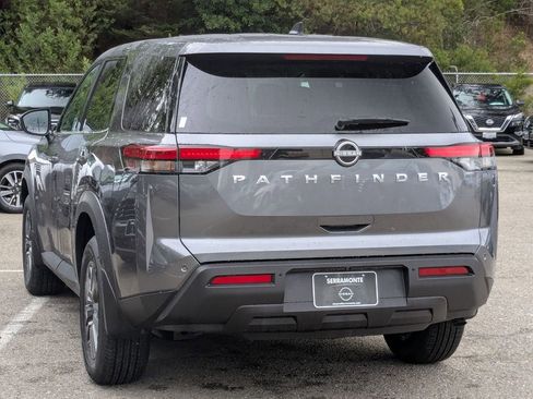 New 2025 Nissan Pathfinder S image 7