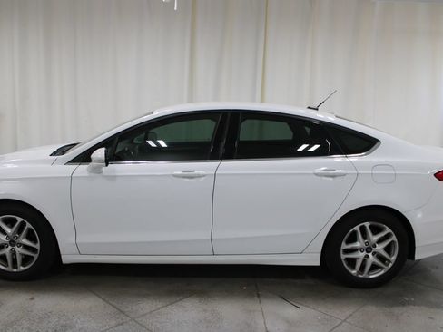 Used 2015 Ford Fusion SE FWD image 6