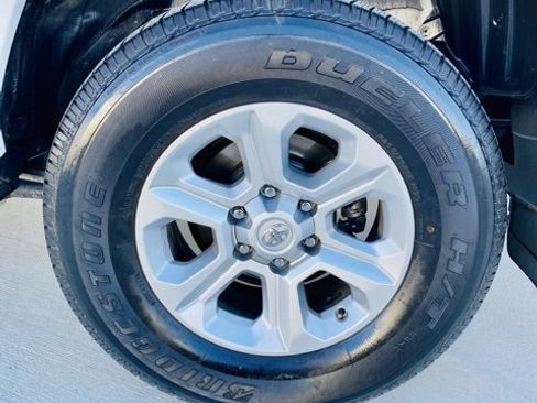 Used 2022 Toyota 4Runner TRD Off-Road Premium image 10