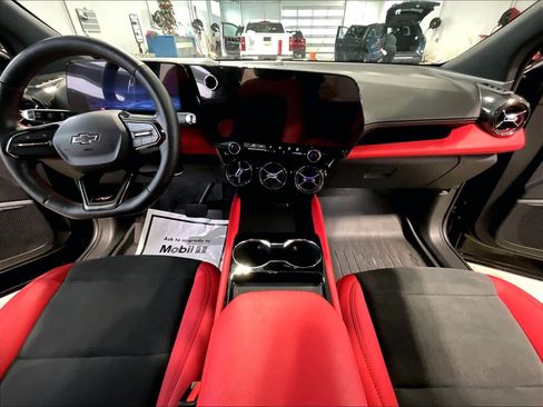 Used 2025 Chevrolet Blazer EV RS image 21