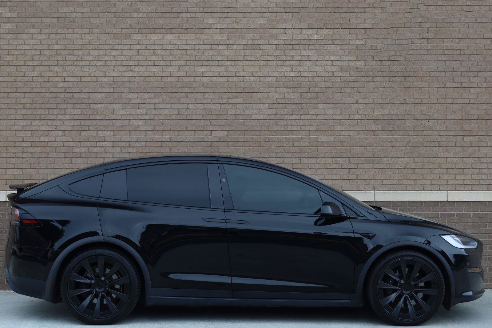 Used 2023 Tesla Model X Plaid AWD/4WD image 2
