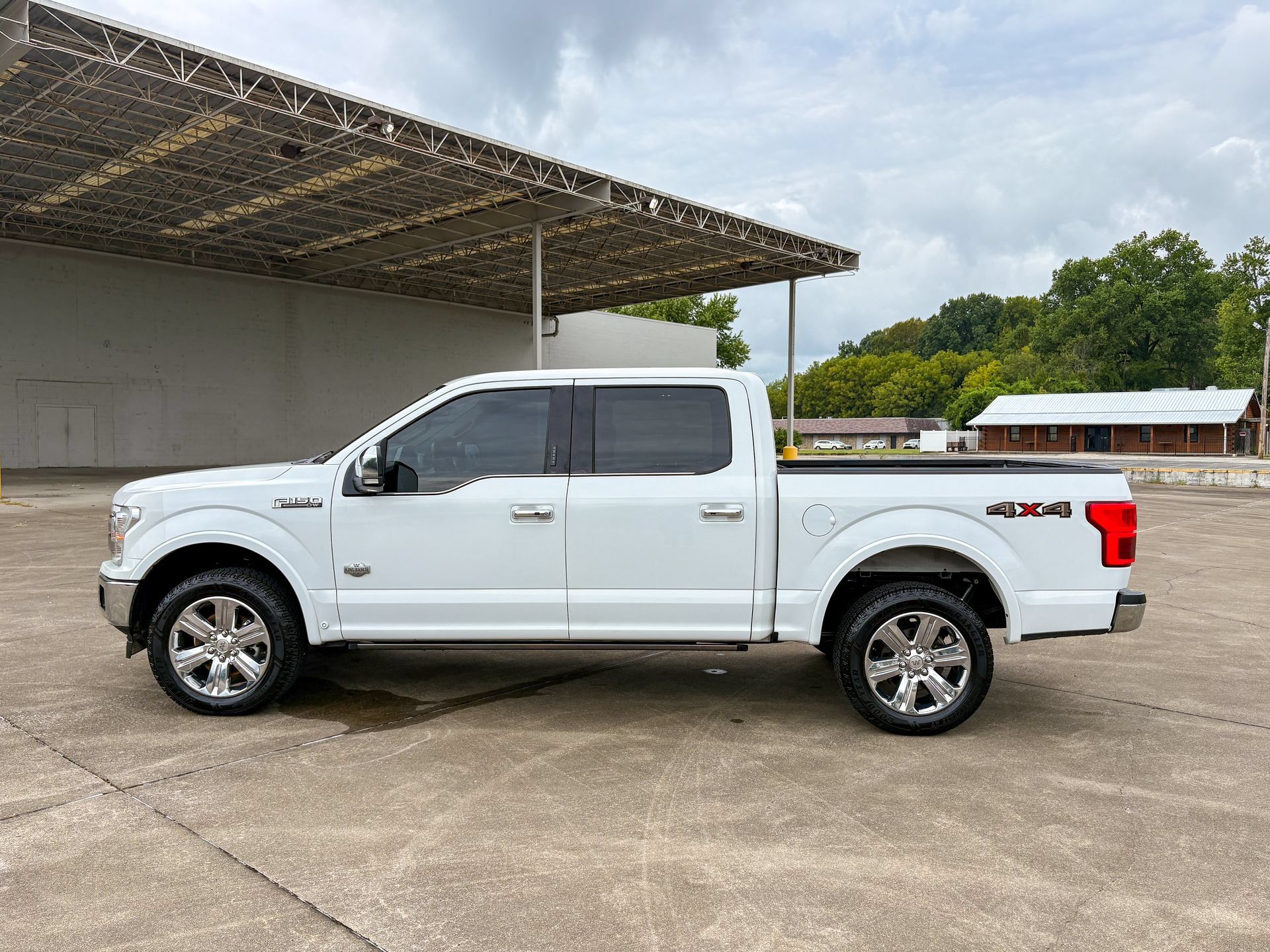 Used 2019 Ford F150 King Ranch w/ Equipment Group 601A Luxury AWD/4WD image 7