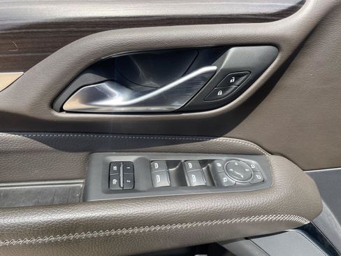 Used 2022 GMC Yukon Denali AWD/4WD image 15