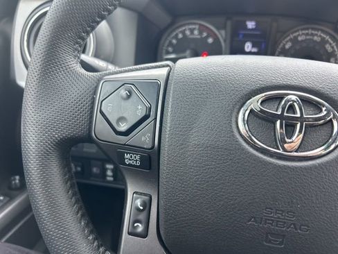 Used 2023 Toyota Tacoma TRD Off-Road image 18