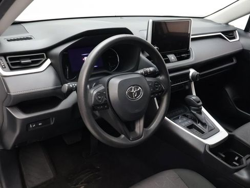 Used 2024 Toyota RAV4 XLE FWD image 15