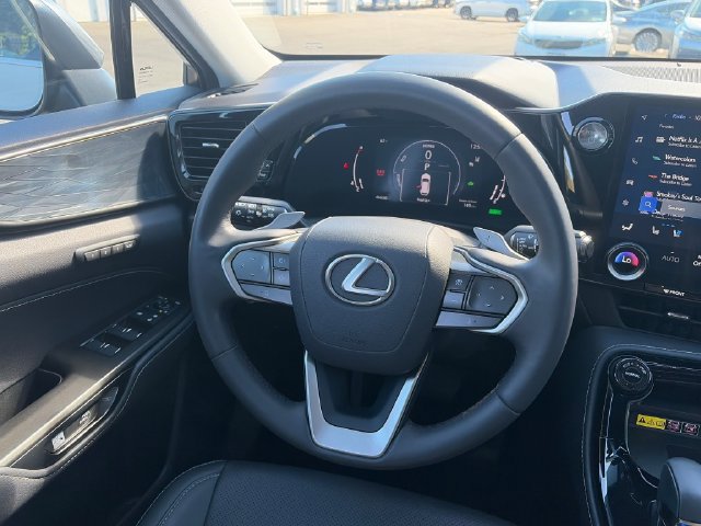 Used 2022 Lexus NX 350h AWD image 15