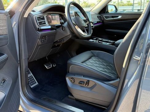 Certified 2026 Volkswagen Atlas SEL Premium R-Line AWD/4WD image 12