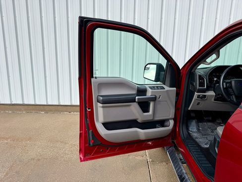 Used 2016 Ford F150 XLT w/ Equipment Group 302A Luxury image 14