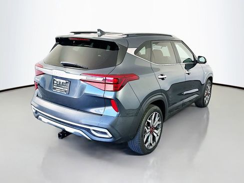 Used 2023 Kia Seltos SX w/ SX Sunroof Package AWD/4WD image 7