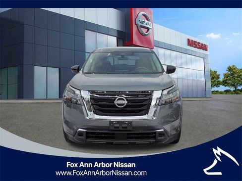 Certified 2024 Nissan Pathfinder S image 8