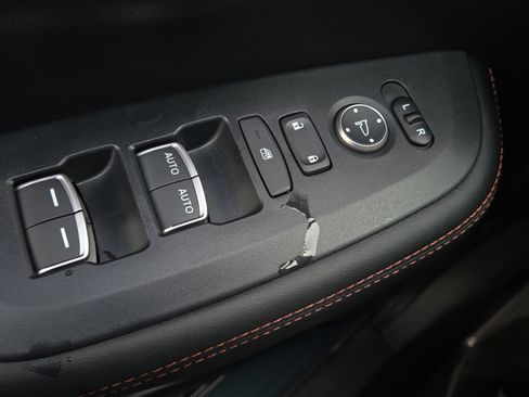 Certified 2024 Honda HR-V Sport image 32