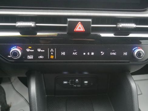 Used 2026 Kia Sportage X-Line w/ X-Line Premium Package AWD/4WD image 49