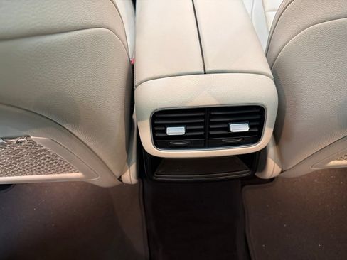 Used 2024 Mercedes-Benz GLE 350 4MATIC image 23