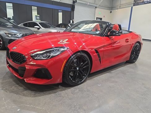 Used 2022 BMW Z4 sDrive30i w/ M Sport Package RWD image 19