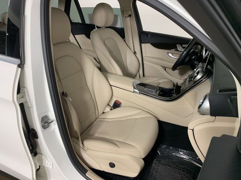 Used 2021 Mercedes-Benz GLC 300 image 22