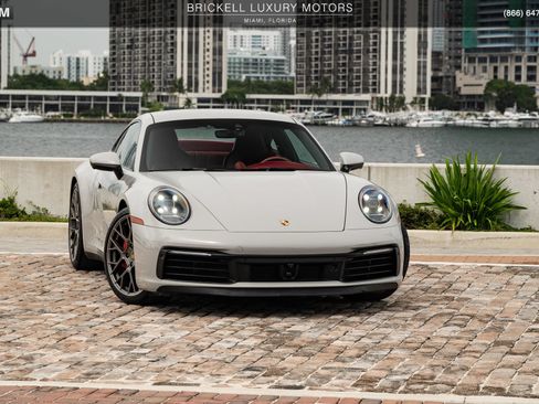 Used 2020 Porsche 911 Carrera S RWD image 2