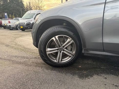 Used 2021 Mercedes-Benz GLC 300 4MATIC image 29