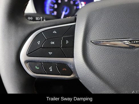 Used 2025 Chrysler Pacifica Pinnacle w/ Trailer Tow Group AWD/4WD image 8