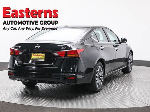 Used 2023 Nissan Altima 2.5 SV image 5