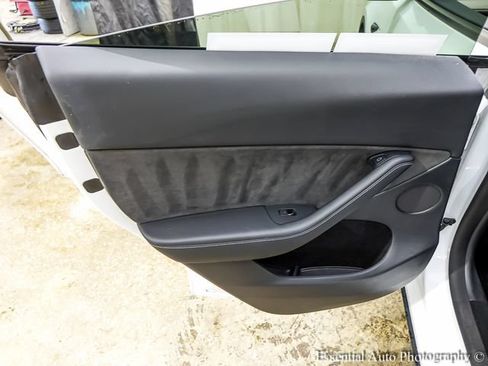 Used 2023 Tesla Model Y Long Range AWD/4WD image 24