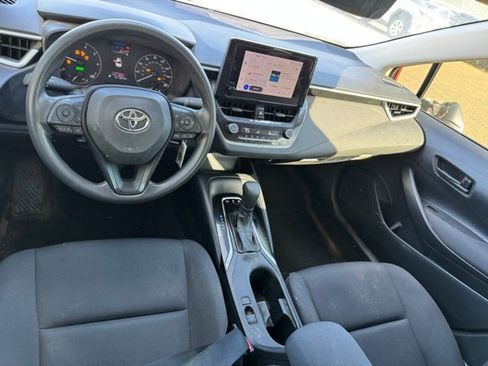 Used 2023 Toyota Corolla LE FWD image 2
