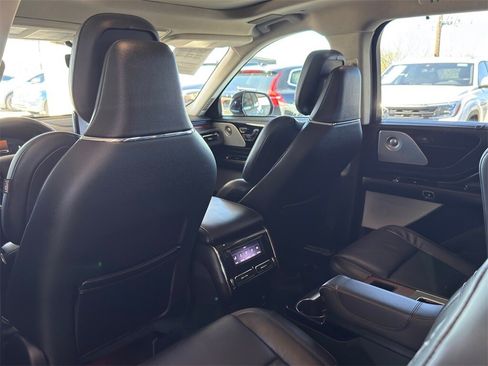 Used 2023 Lincoln Aviator Reserve w/ Equipment Group 201A image 28