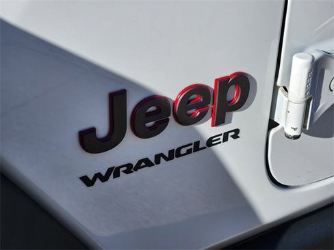 Used 2021 Jeep Wrangler Rubicon image 11