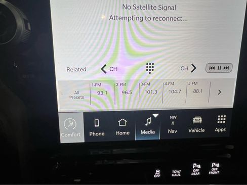 Used 2024 RAM 2500 Big Horn w/ Sport Appearance Package image 48