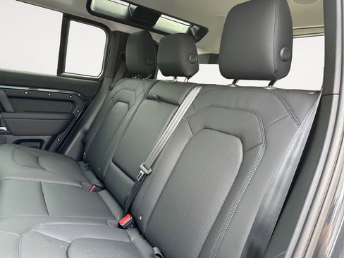 New 2026 Land Rover Defender 110 X-Dynamic SE AWD/4WD image 13