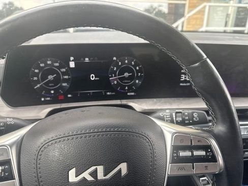 Used 2023 Kia Telluride SX Prestige X-Pro AWD/4WD image 3