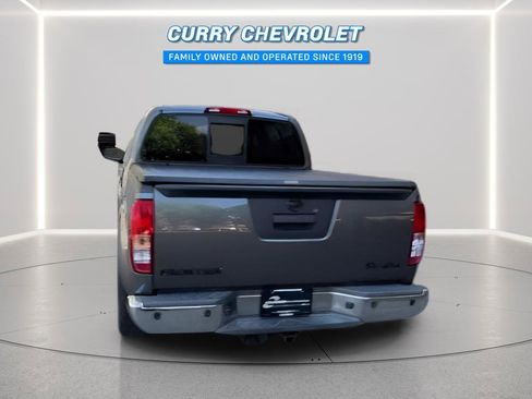 Used 2016 Nissan Frontier SV w/ SV Value Truck Package AWD/4WD image 11