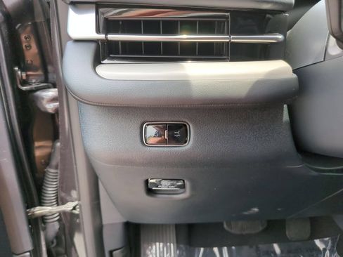 Used 2025 Lincoln Navigator L Reserve AWD/4WD image 27