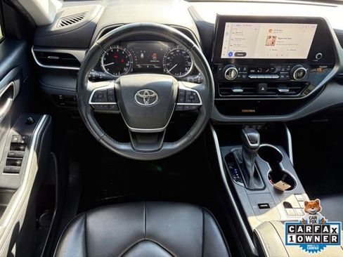 Used 2023 Toyota Highlander XLE FWD image 13