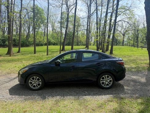 Used 2016 Scion iA image 14