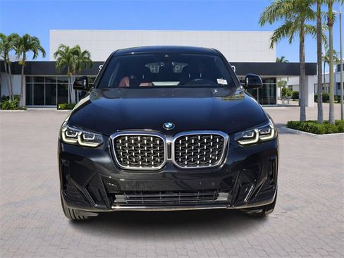 Used 2022 BMW X4 xDrive30i w/ M Sport Package image 2