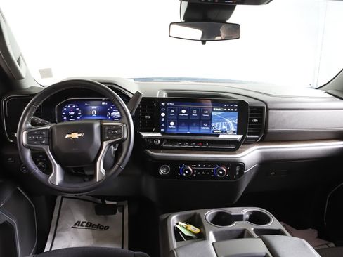 Used 2022 Chevrolet Silverado 1500 LT AWD/4WD image 12