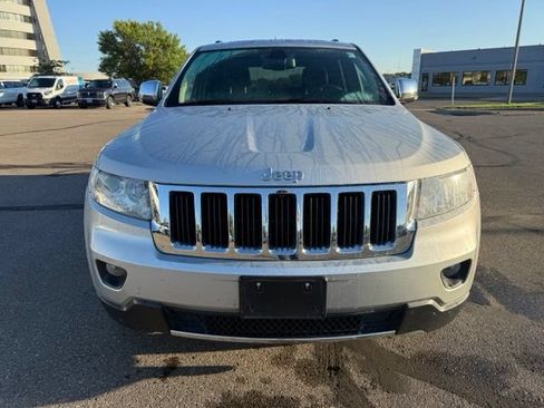 Used 2013 Jeep Grand Cherokee Limited w/ Trailer Tow Group IV AWD/4WD image 5