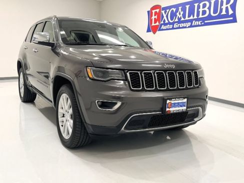 Used 2017 Jeep Grand Cherokee Limited w/ Luxury Group II AWD/4WD image 2