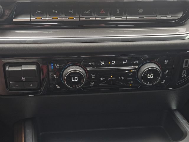 Used 2023 Chevrolet Silverado 1500 High Country w/ High Country Premium Package AWD/4WD image 24