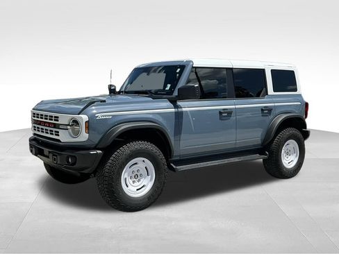 Used 2025 Ford Bronco Heritage Edition AWD/4WD image 2